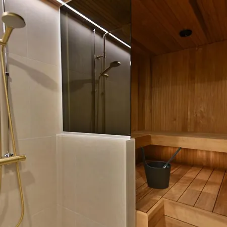 Quu A Apartment *